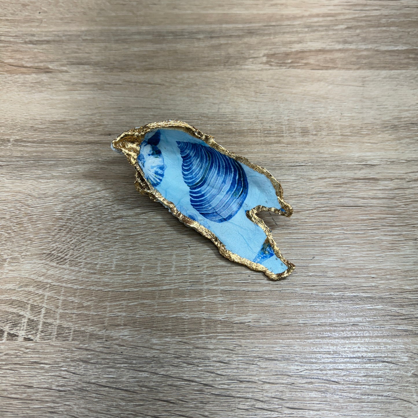 Decoupaged Oyster Shell - Blue Shells