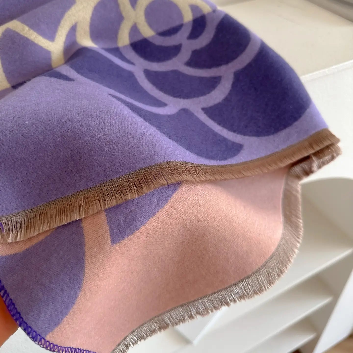 Reversible Wrap - Purple / Ivory Geo Rose