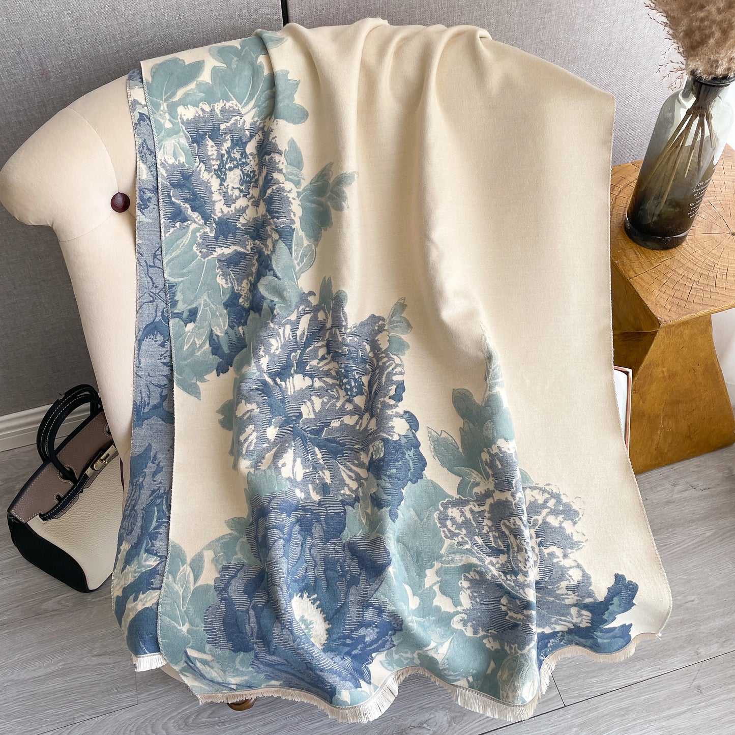 Reversible Wrap - Blue / White Bloom