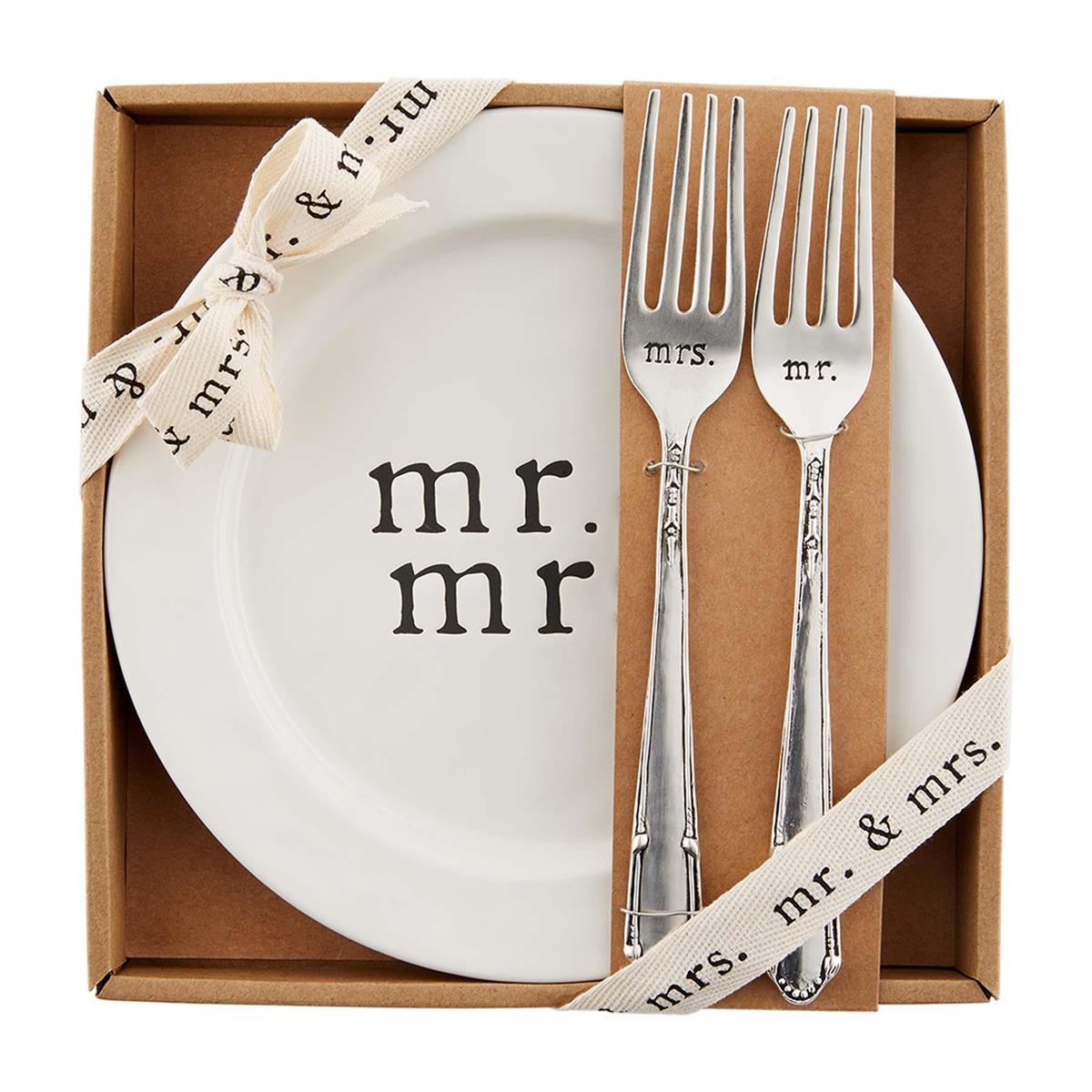 Cake Plate Set - Mr. & Mrs.
