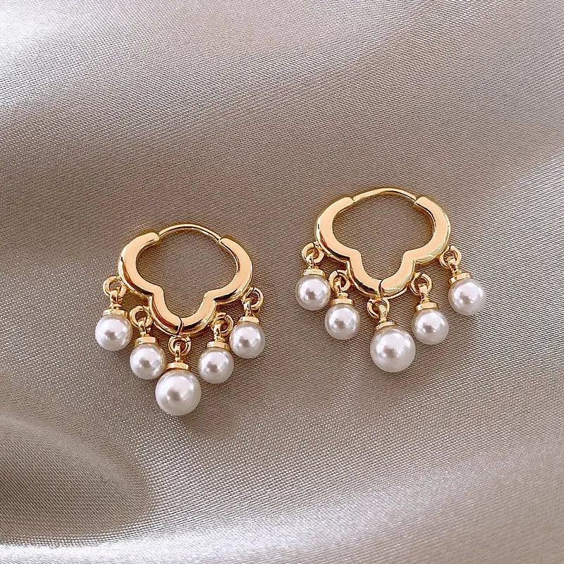 Huggie Earrings - Gold Cloud Pearl Tassel
