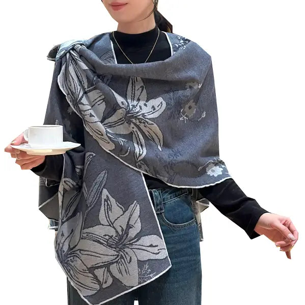 Reversible Short Loop Wrap - Navy / White Wild Lillies
