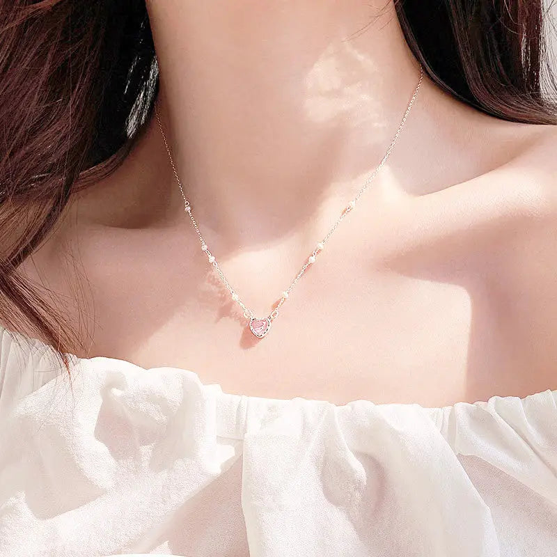 Pendant Necklace - Dainty Pearl Heart (Gold)