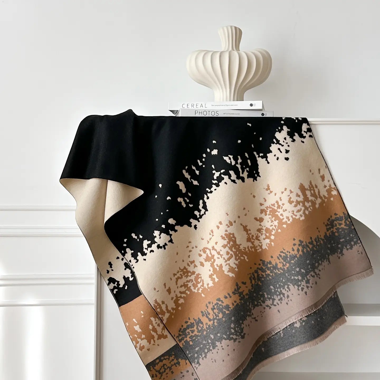Reversible Wrap - Black / Cream Terracotta