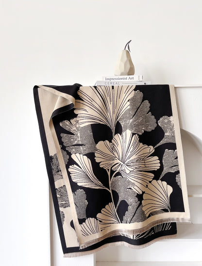 Reversible Wrap - Black / Cream Large Ginkgo