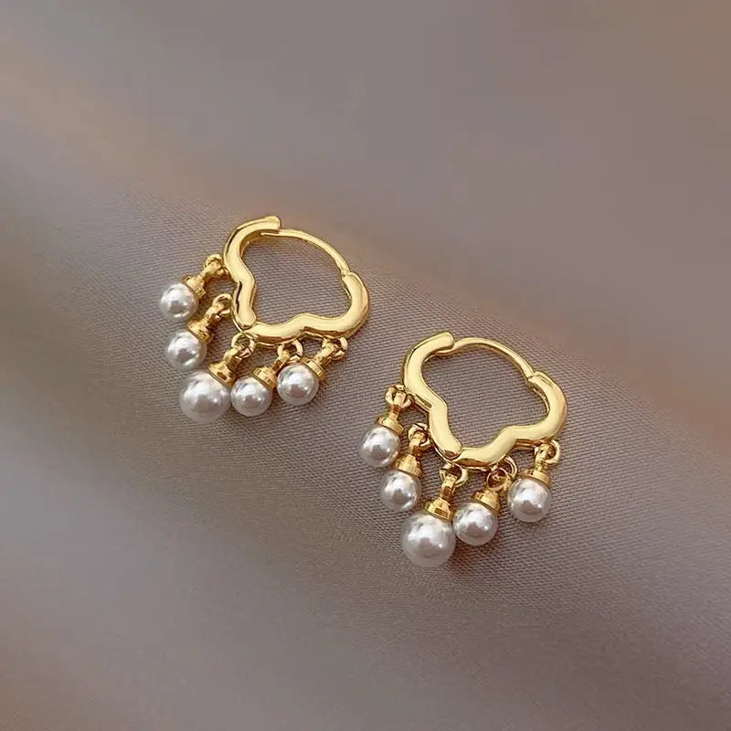Huggie Earrings - Gold Cloud Pearl Tassel