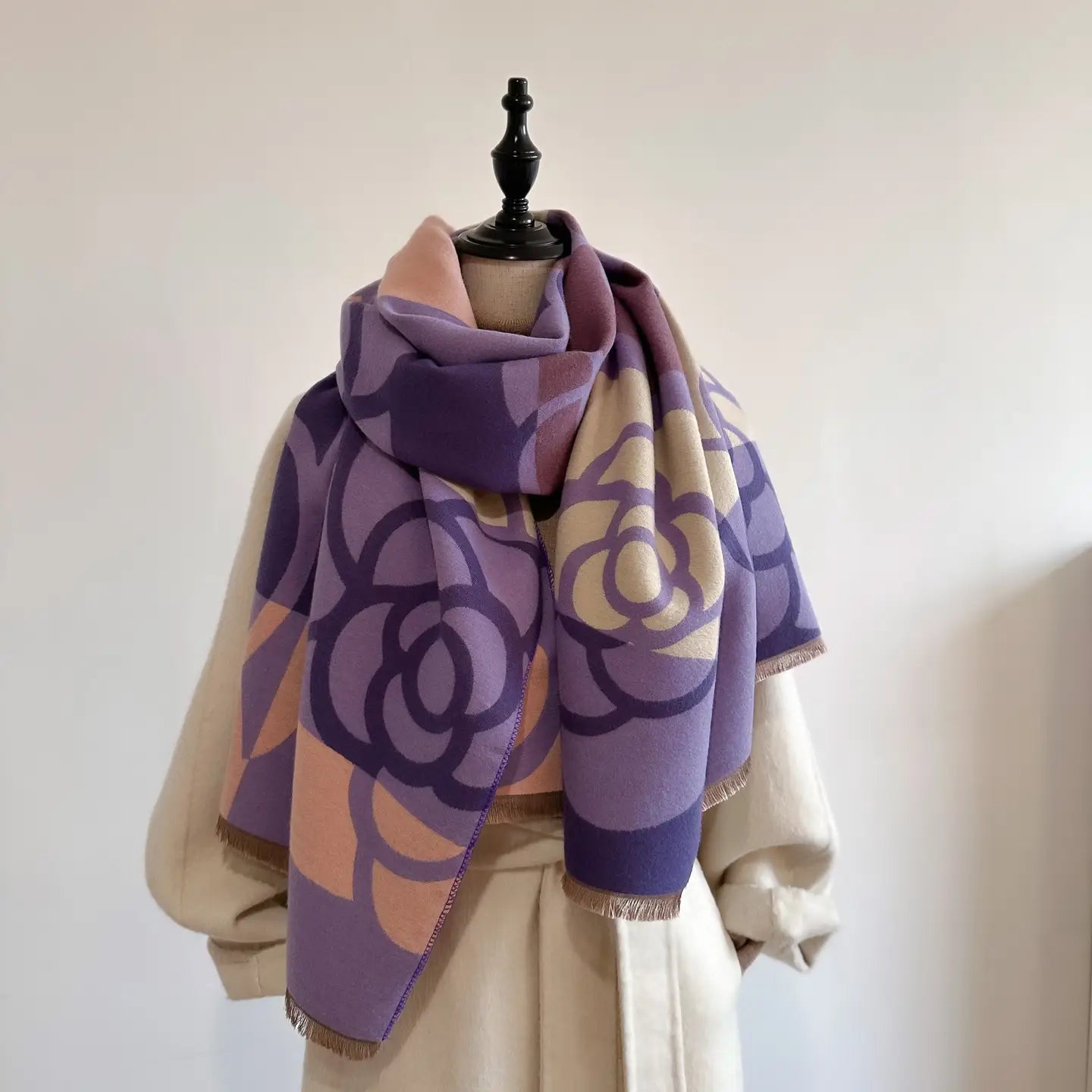 Reversible Wrap - Purple / Ivory Geo Rose